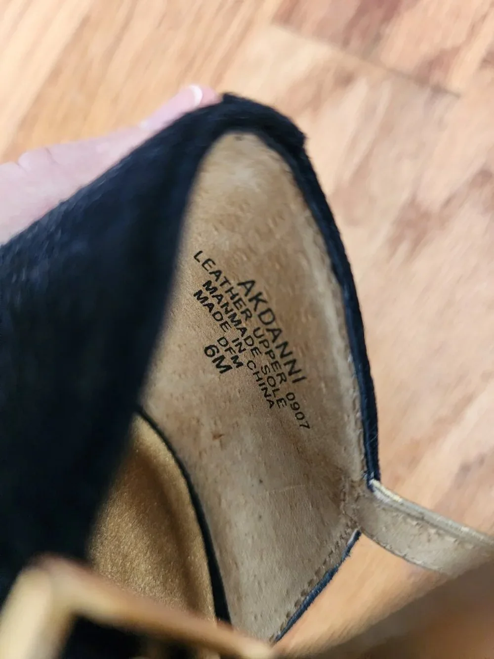 NWOT AK Anne Klein 'AKDANNI' Black & Gold T-Strap Suede Heels - 6M